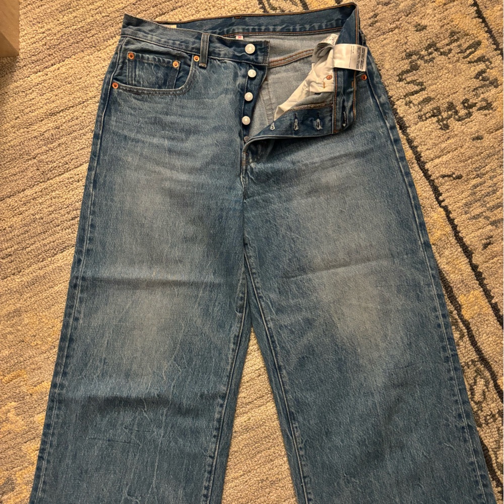 Wide-Leg Ankle Jeans